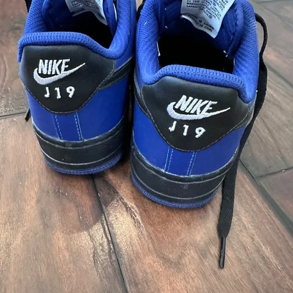 Woman’s Nike Airforce 1’s- woman’s size 9 - Picture 4 of 6